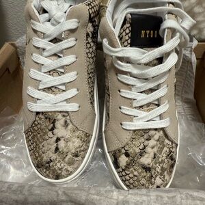 Steve Madden Beige Snake-Print Low Top Sneakers